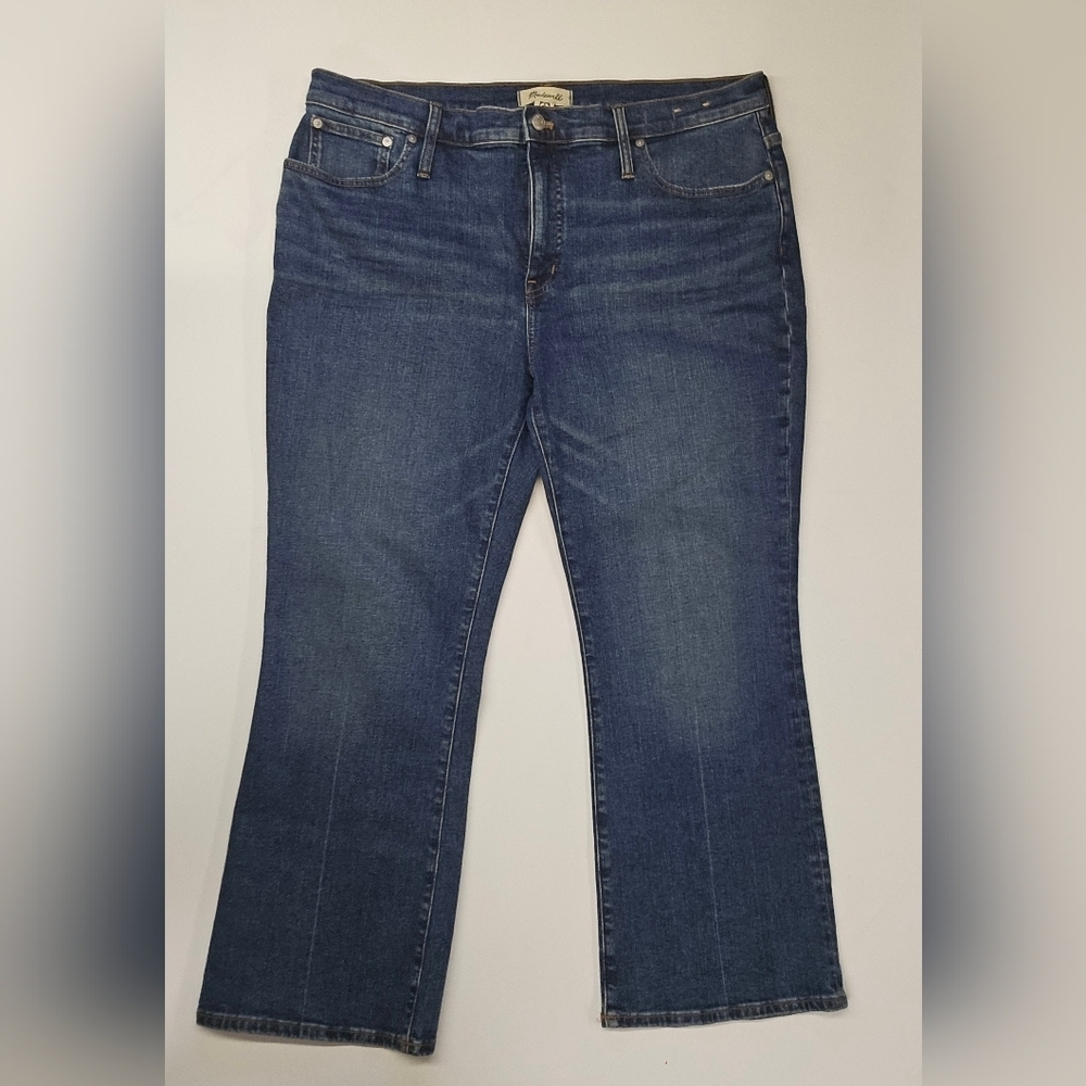 Madewell Women’s Jeans 33 Blue Mid Rise Kick Out Bootcut Denim Stretch Inseam 26